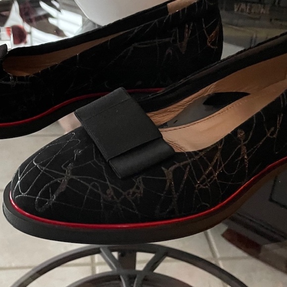 Like NEW  Beautiful Black Leather Loafers    37 - Picture 15 of 16